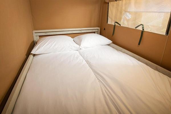 Camping Chateau De Galaure Chateauneuf-de-Galaure ภายนอก รูปภาพ